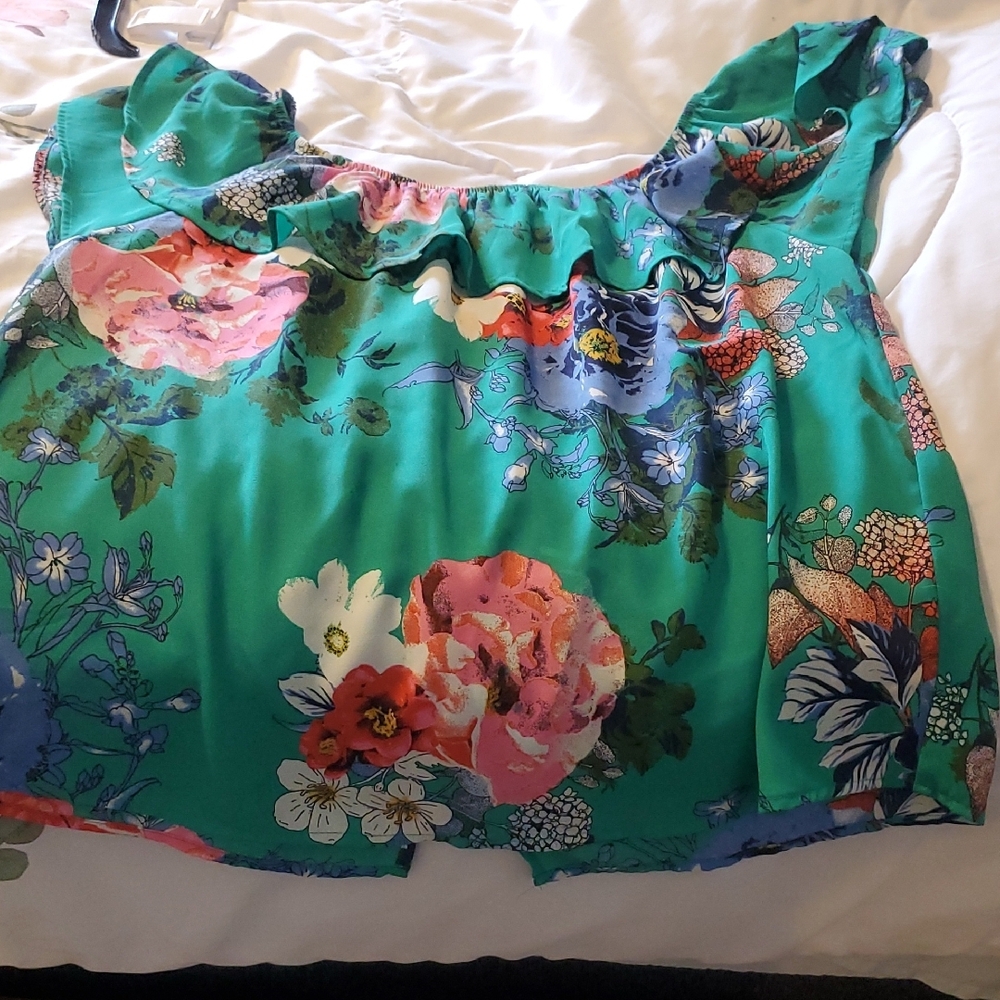 Xhilaration Green Ruffled Floral Blouse